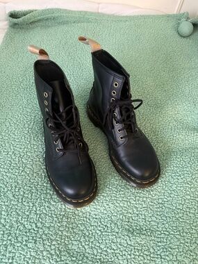 Dr Martens vegan black boots size 8